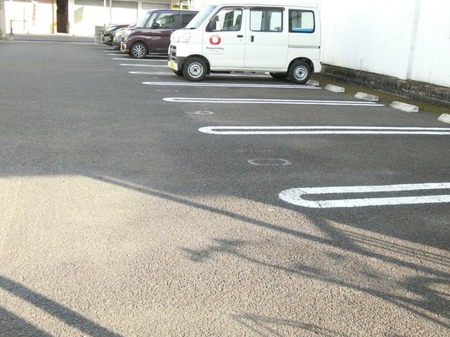 Ｄ−ｒｏｏｍ白石西（205） 駐車場