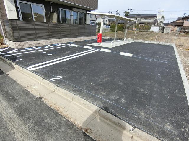ラウレア（202） 駐車場