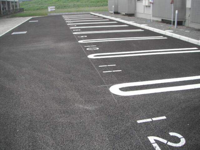 ポルト ボヌール（103） 駐車場