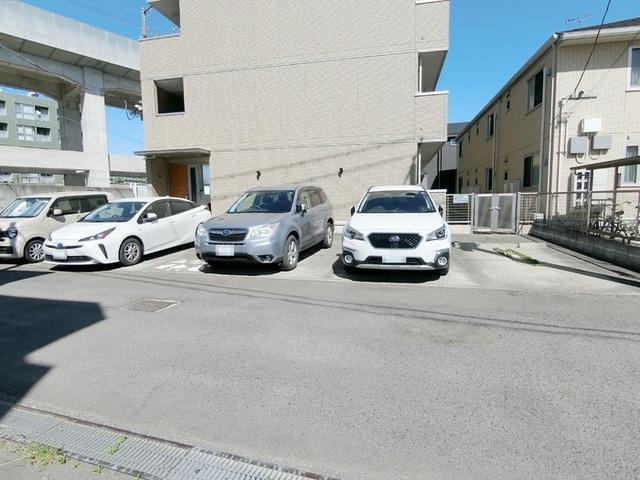 パレス イースト（305） 駐車場