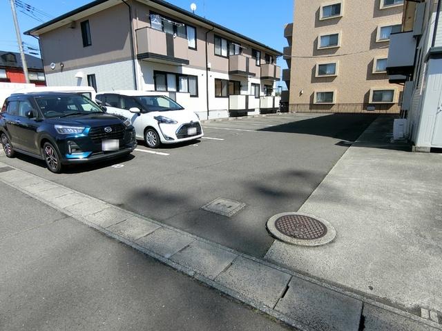 ロイヤルビレッジＹｓ　Ⅴ（202） 駐車場