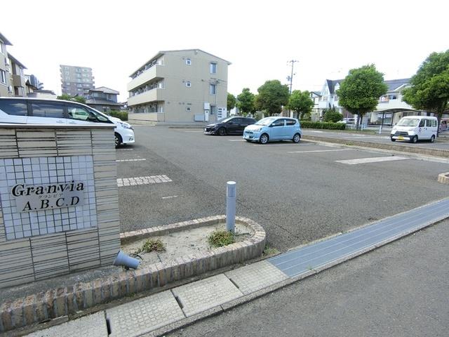 グランビア　Ｃ（101） 駐車場