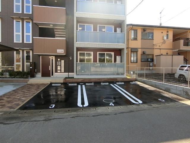 Ｄ−ｒｅｓｔ泉崎（202） 駐車場