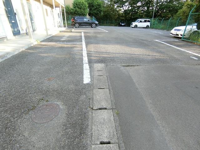 ガーデンハイツＡＩＨＡＲＡⅢ（305） 駐車場