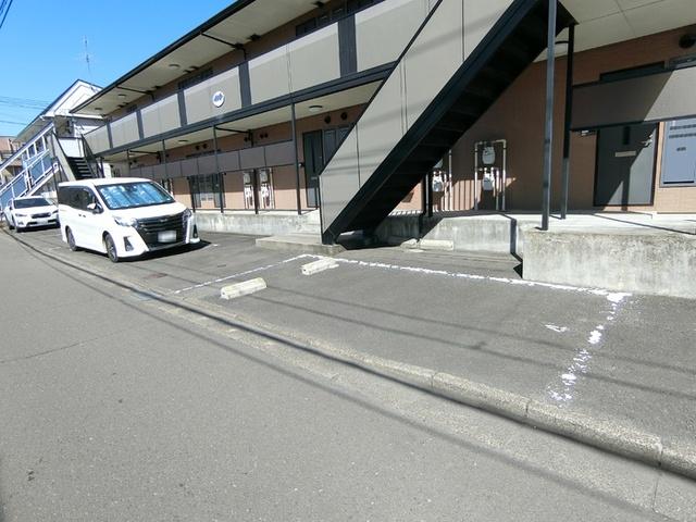コンフォートＡＳＡＫＡ（102） 駐車場