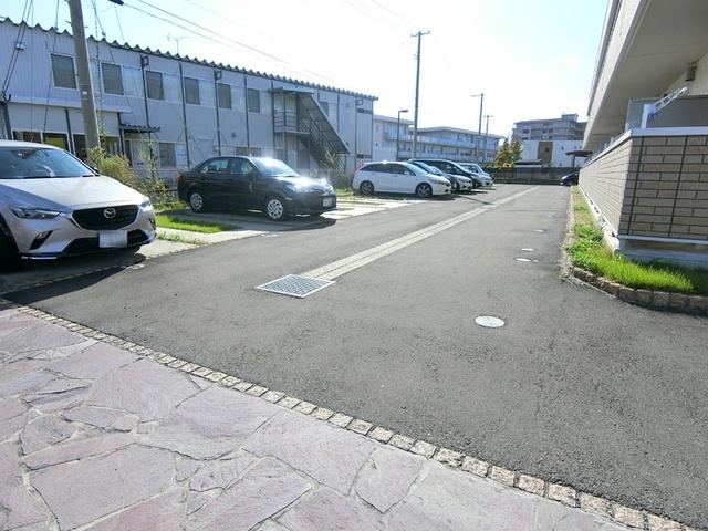 ボヌール Ｆ（305） 駐車場