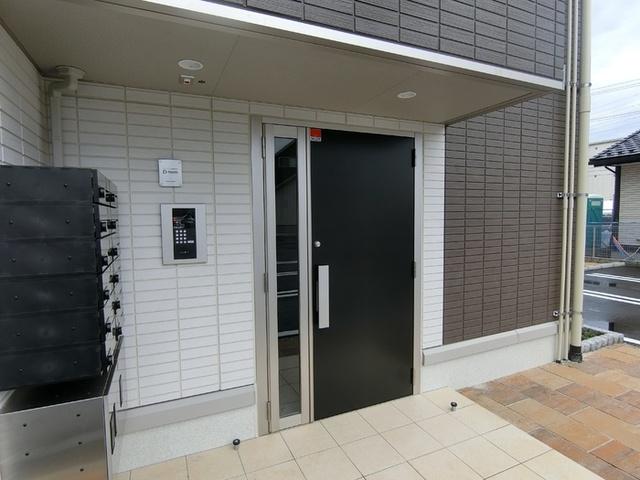 Ｄ−ｒｏｏｍフィオレンテ富沢西（202） エントランス