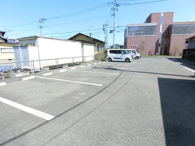セジュール飛鳥（102） 駐車場