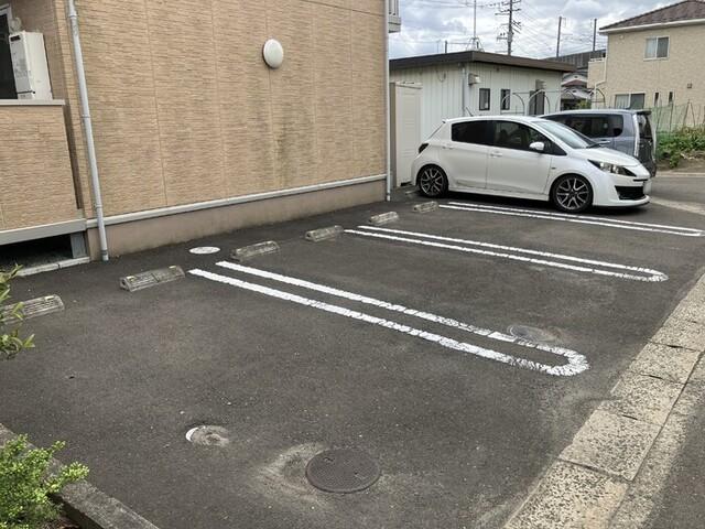 Ｎｉｓｈｉｋｉ（102） 駐車場