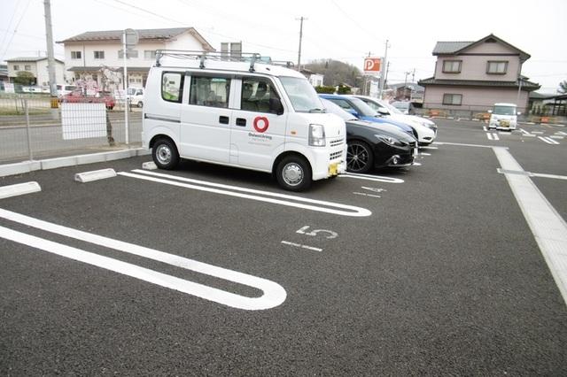 Ｄ−ｒｏｏｍ白石（105） 駐車場