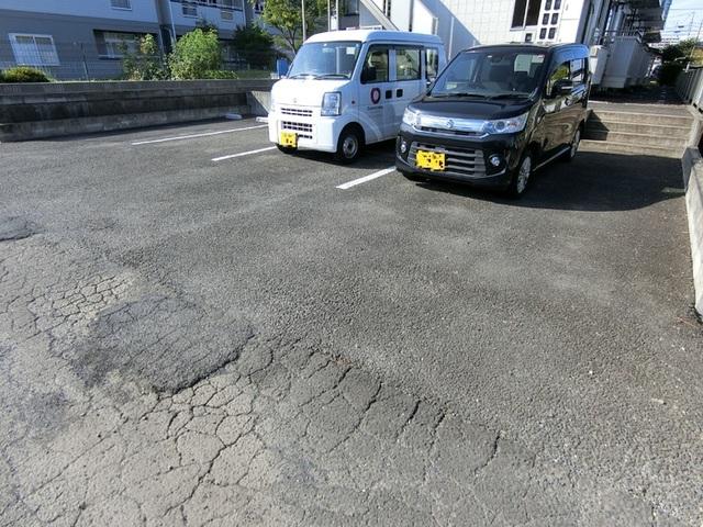 セジュール・モナリエＫ（105） 駐車場