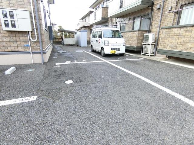 ロイヤルビレッジ　Ｂ（102） 駐車場