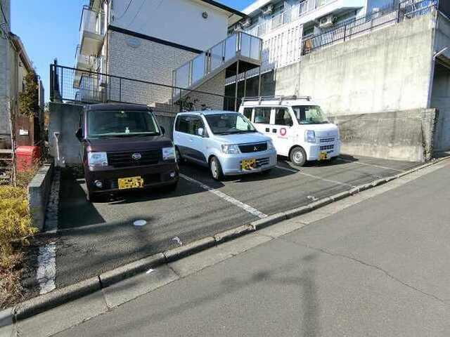 パルメゾン（202） 駐車場