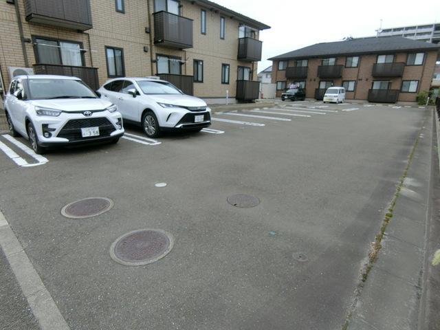 グランピュア　Ａ（203） 駐車場