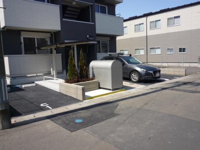 Ｄ−ｒｏｏｍ宮千代（203） 駐車場