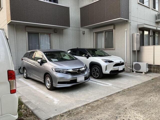 ラウム上杉（302） 駐車場