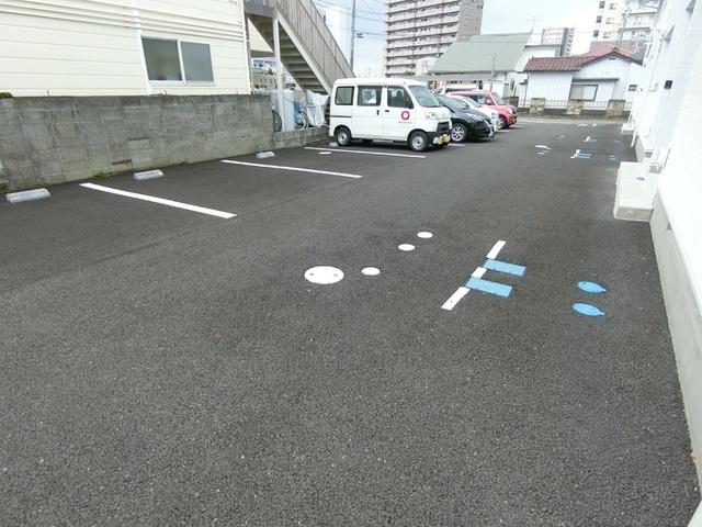 Ａｌｗａｙｓ Ｓｕｎ（E102） 駐車場