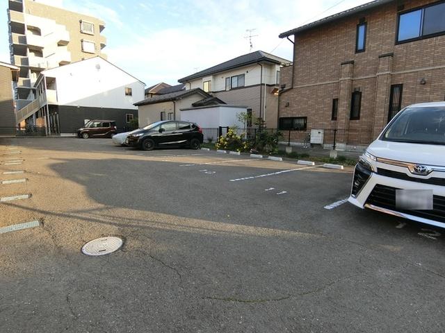 カーサ２１（205） 駐車場