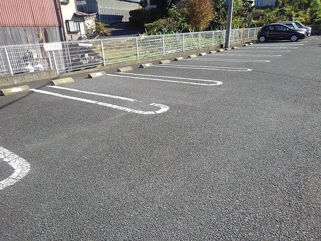 ドリームハウスⅡ番館（102） 駐車場