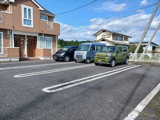 カーサプラシード（202） 駐車場
