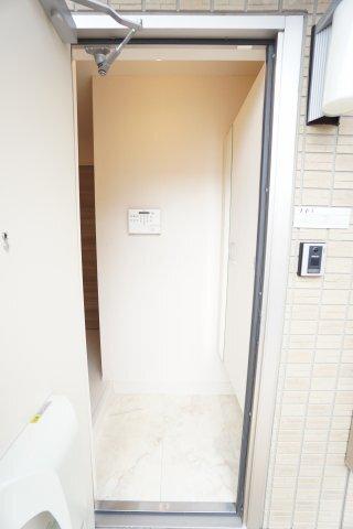 ソンケン 玄関
