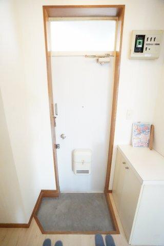 まるいわパレスみつわ台 玄関