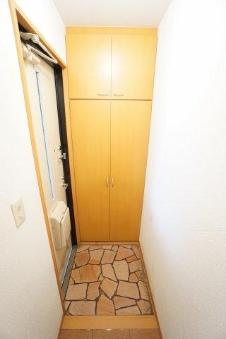 ステジュアンB 玄関