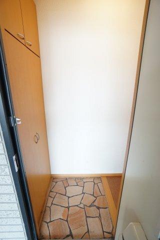 ステジュアンB 玄関