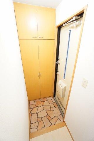 ステジュアンA 玄関