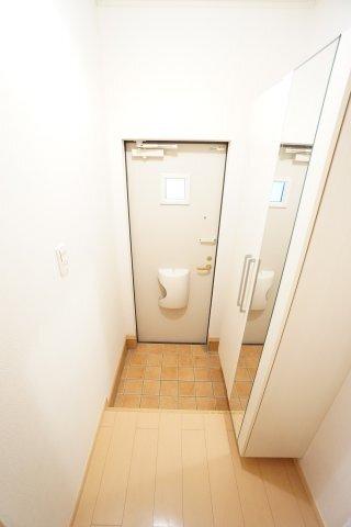 ピーノパストラル6 玄関