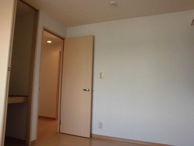 Royal Garden 400＆16　ＡＢＣＤ 室内