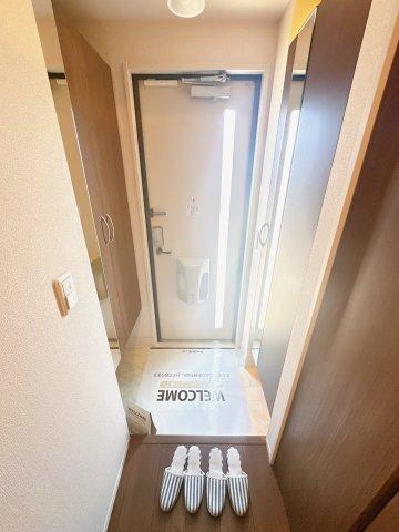 フロレスタ 玄関