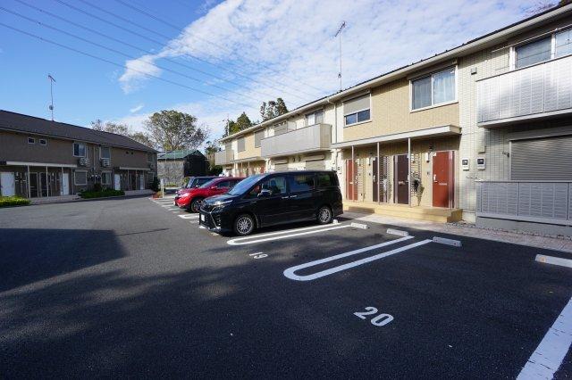ソンケン 駐車場