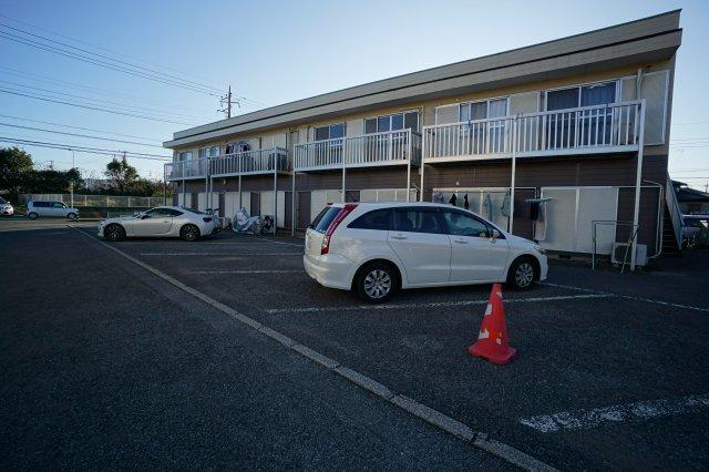 スカイハイツ 駐車場