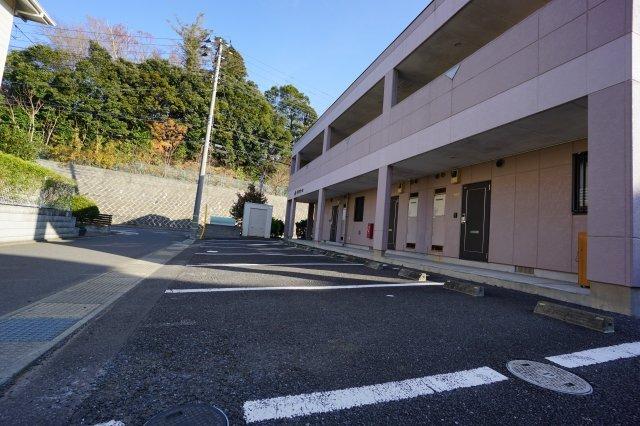 グランドール 駐車場