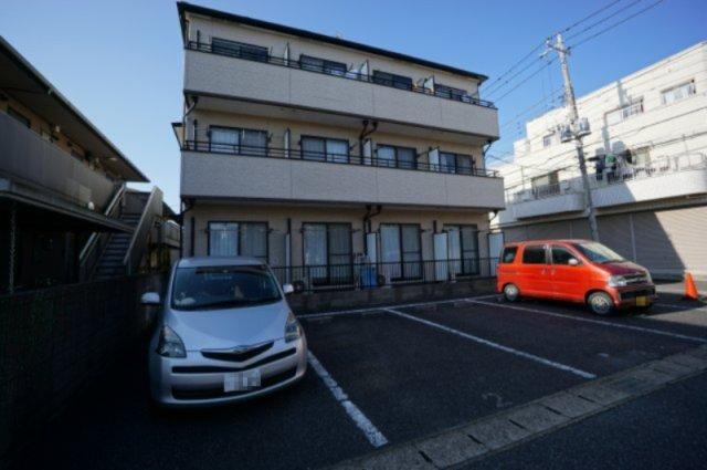 エステートピア西都賀 駐車場