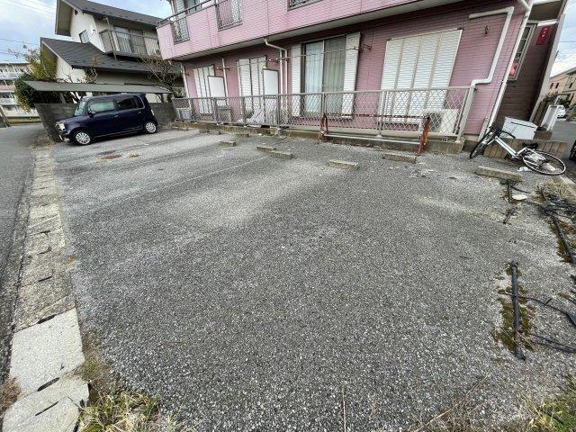 すみれハイツ 駐車場