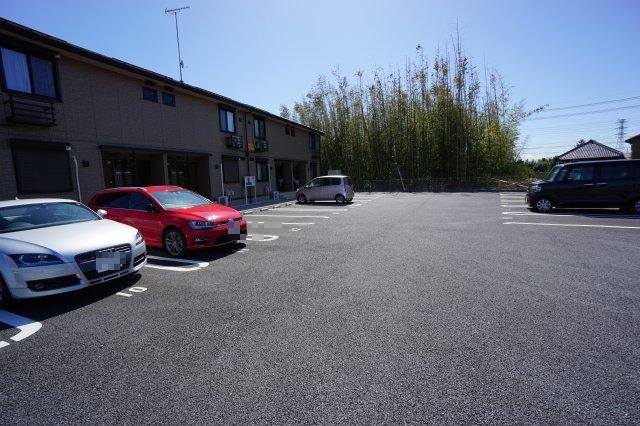 サザンハート吉岡　Ｂ棟 駐車場