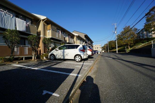 ピュアパレス 駐車場