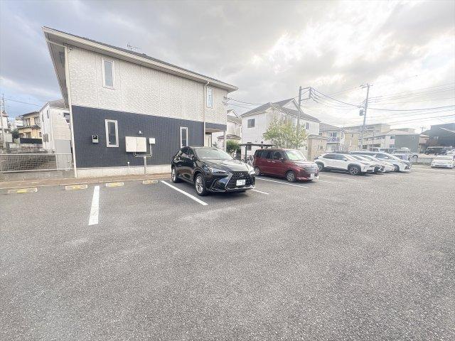 シャーメゾン・はなぶさ 駐車場