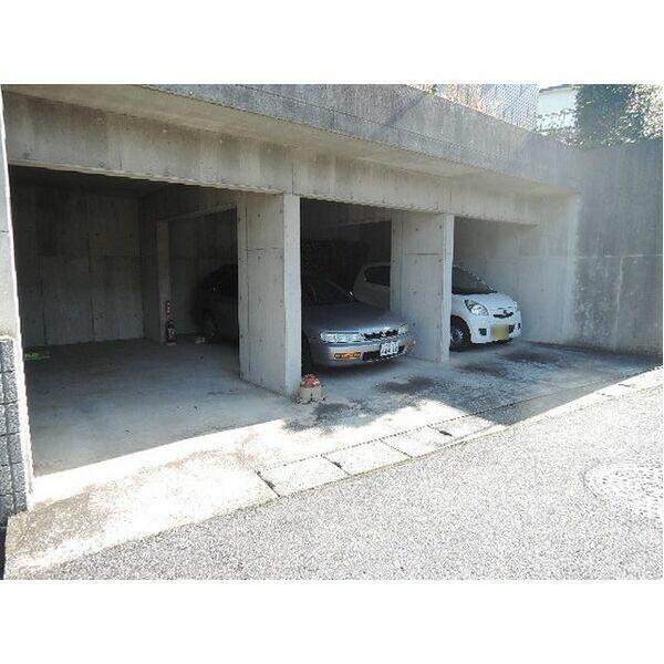 モンフレール都賀 駐車場