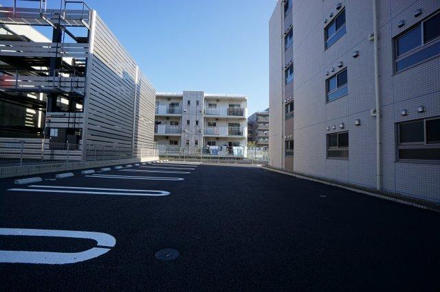 Ｙ´s one 駐車場