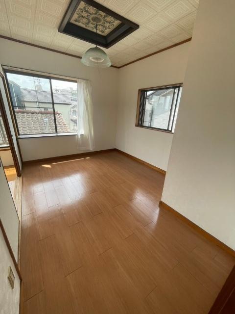 平方255貸家 室内