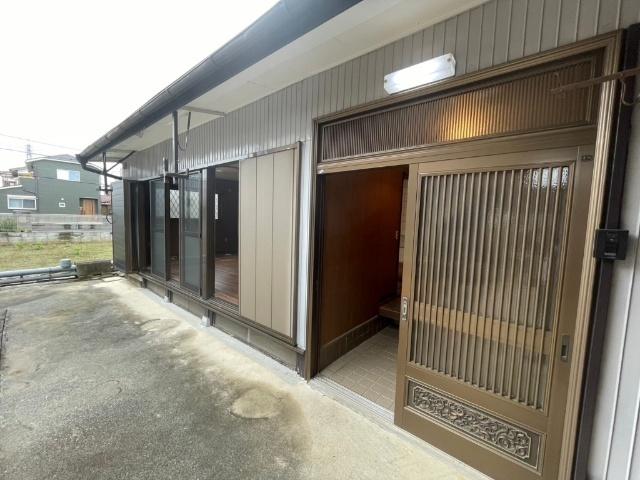 越谷駅より徒歩27分 築64年7ヶ月 1階建の賃貸物件