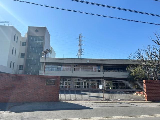 川口市立里中学校