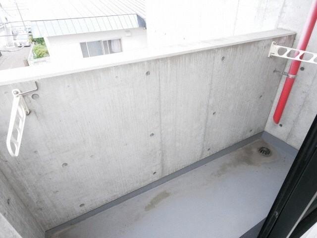 ルーエＮ１５（301） エントランス