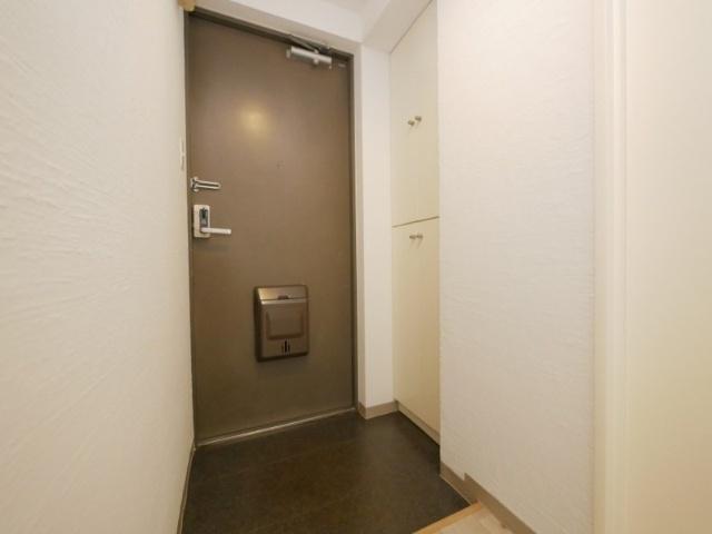 カーム北１８条（202） 玄関