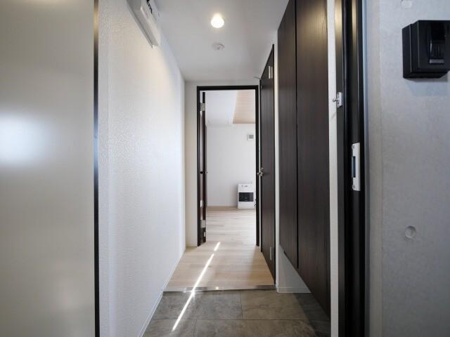 Ｆ−ＨＯＵＳＥ発寒（303） 玄関