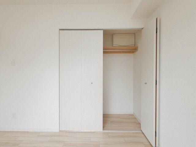 リュクス元町（305） 収納