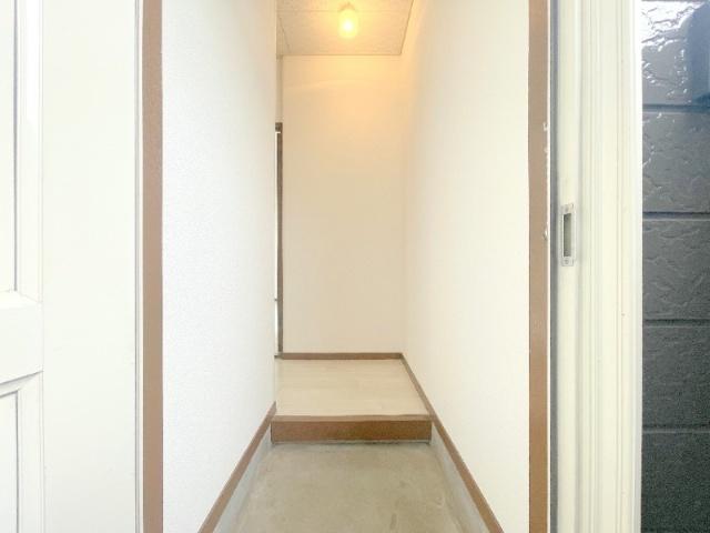 コーポみとり（202） 玄関